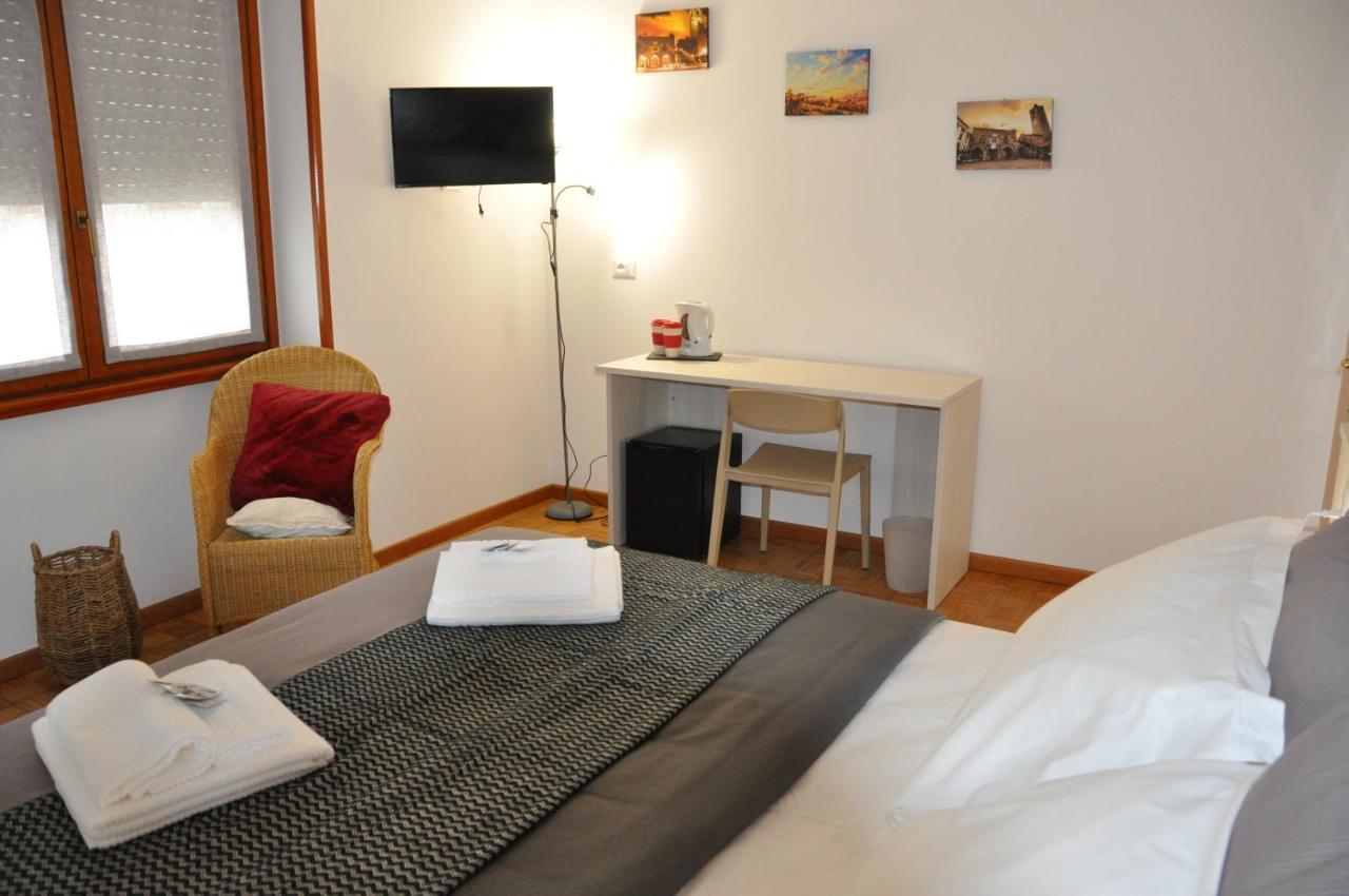 Citywalls Guest House Bergamo Exteriör bild